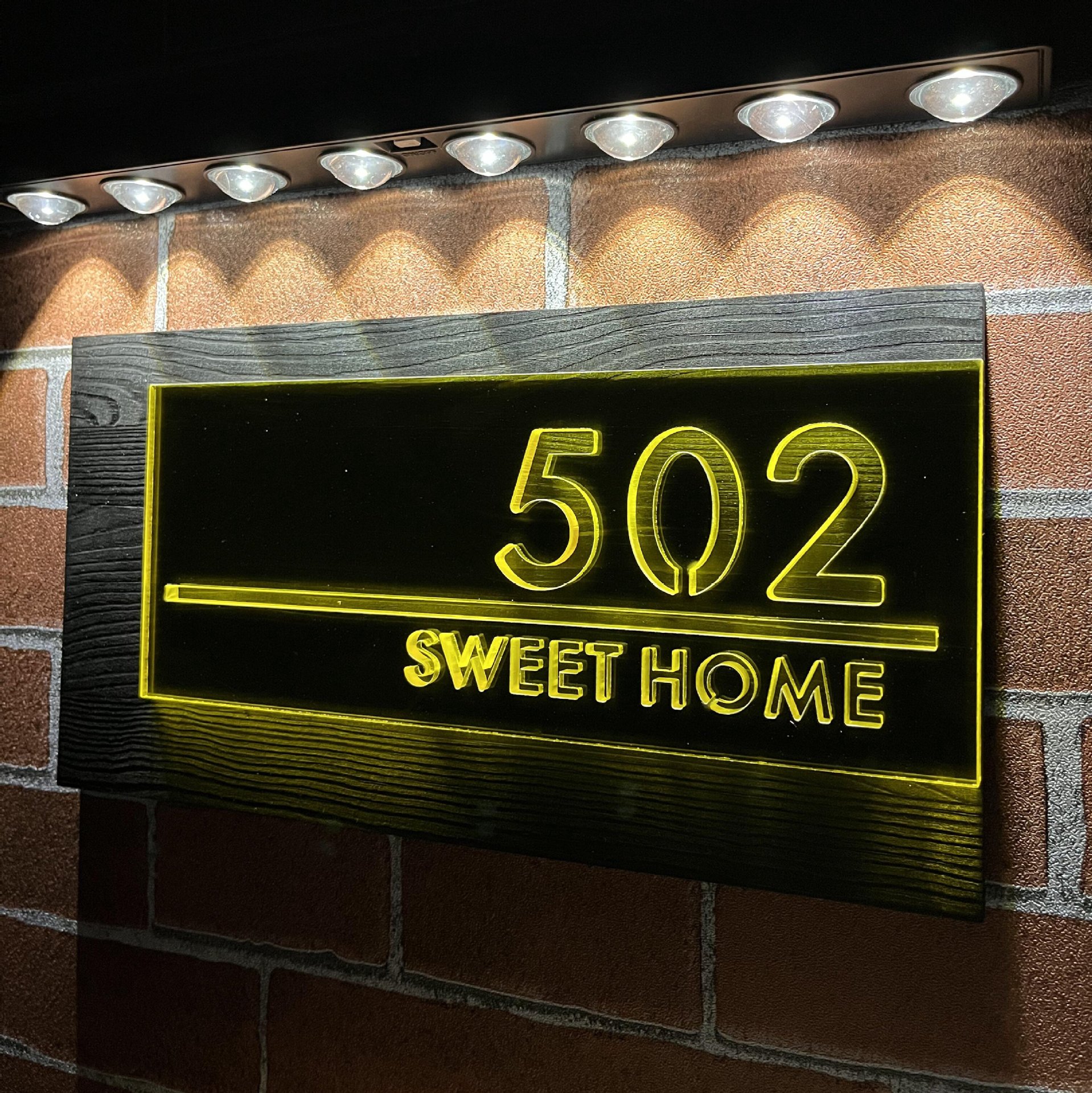 Custom Wooden Solar Powered Ad – Outdoor Power Number Bewertung und Preis