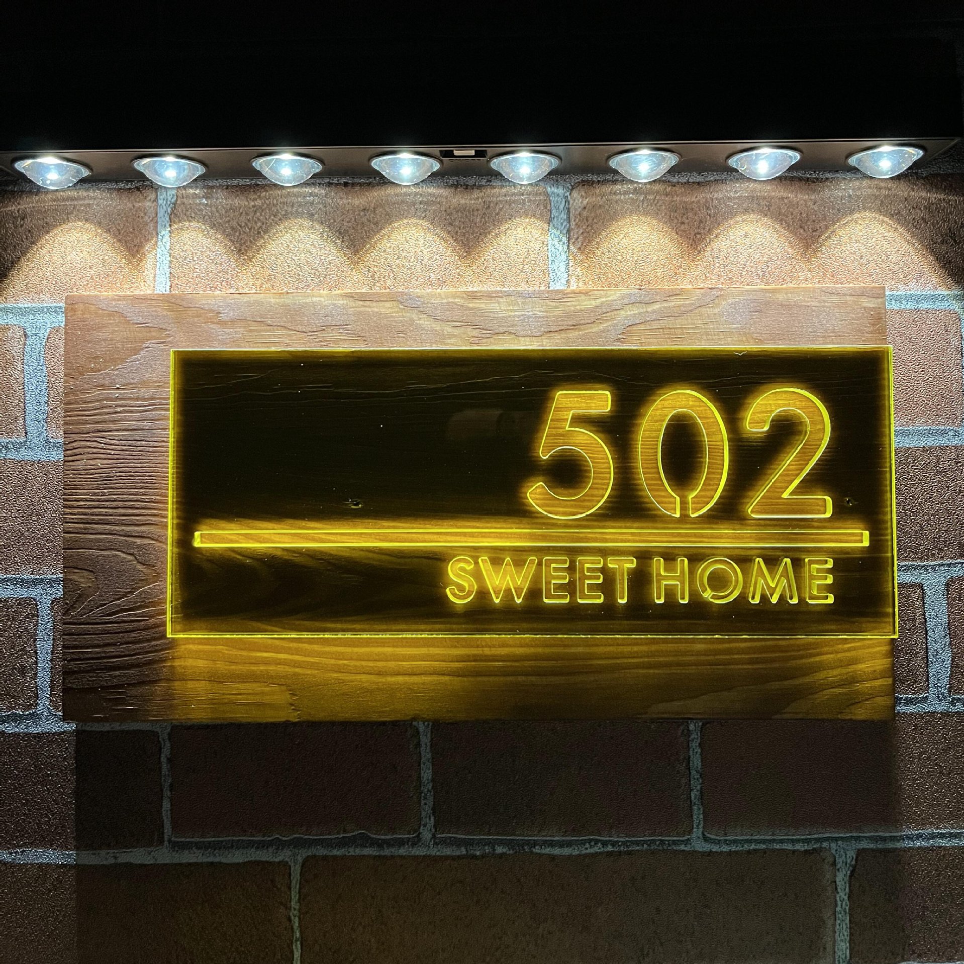 Custom Wooden Solar Powered Ad – Outdoor Power Number Bewertung und Preis